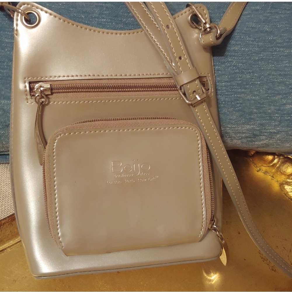 Beijo Business Class London Paris New York Crossbody Travel Purse